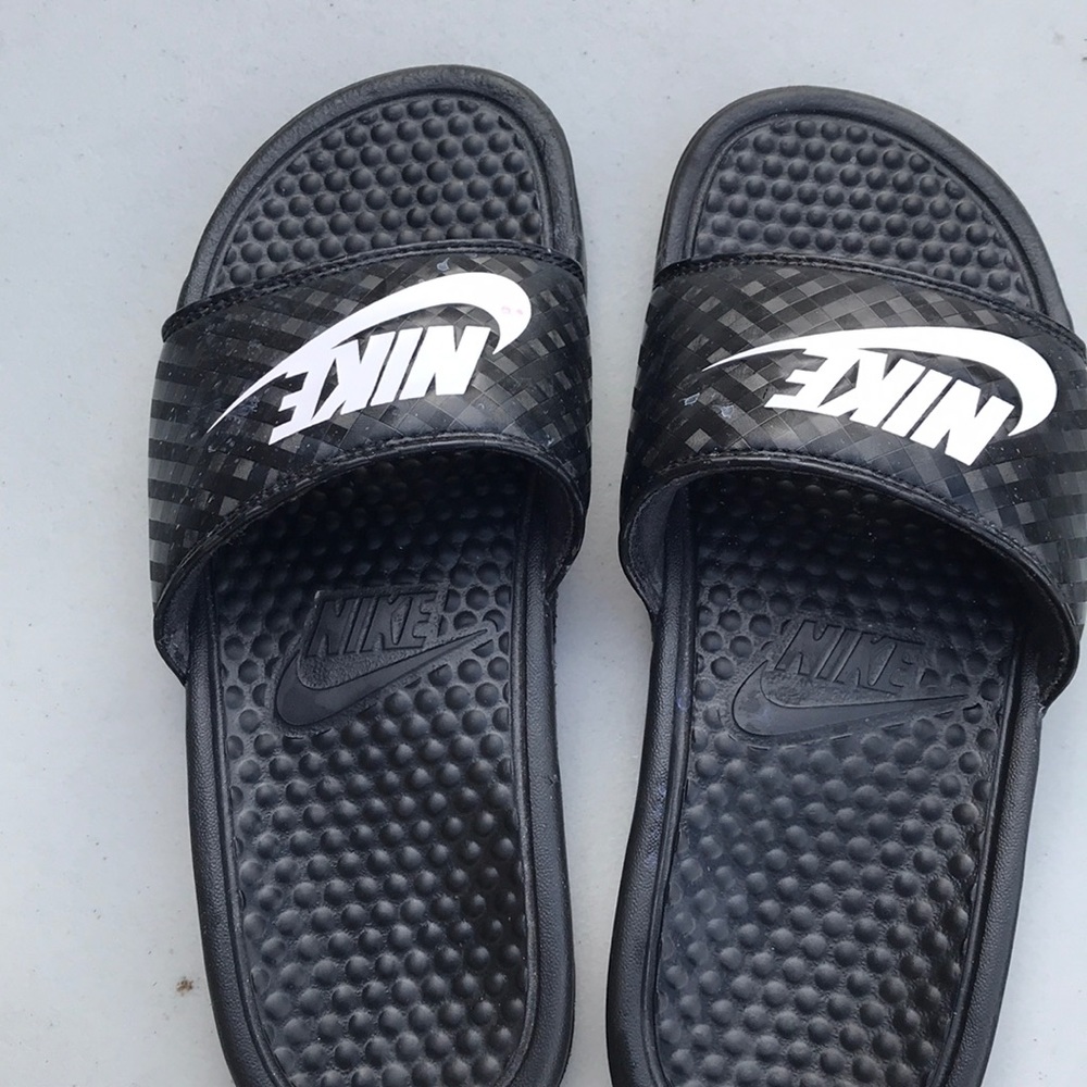 Nike slides